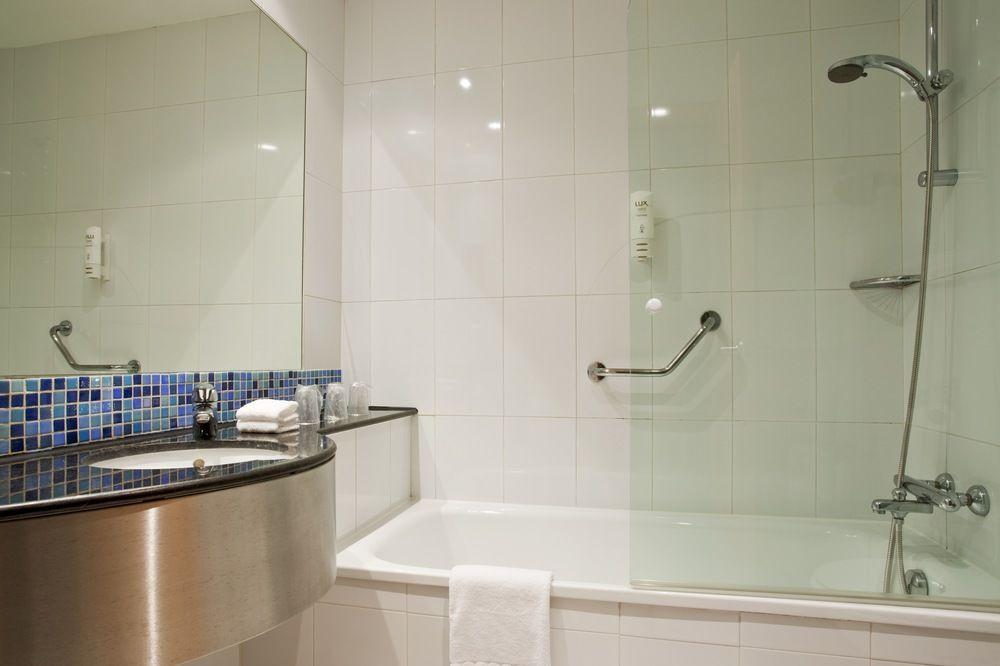 Hotel Holiday Inn Express Madrid-Rivas By Ihg Exterior photo