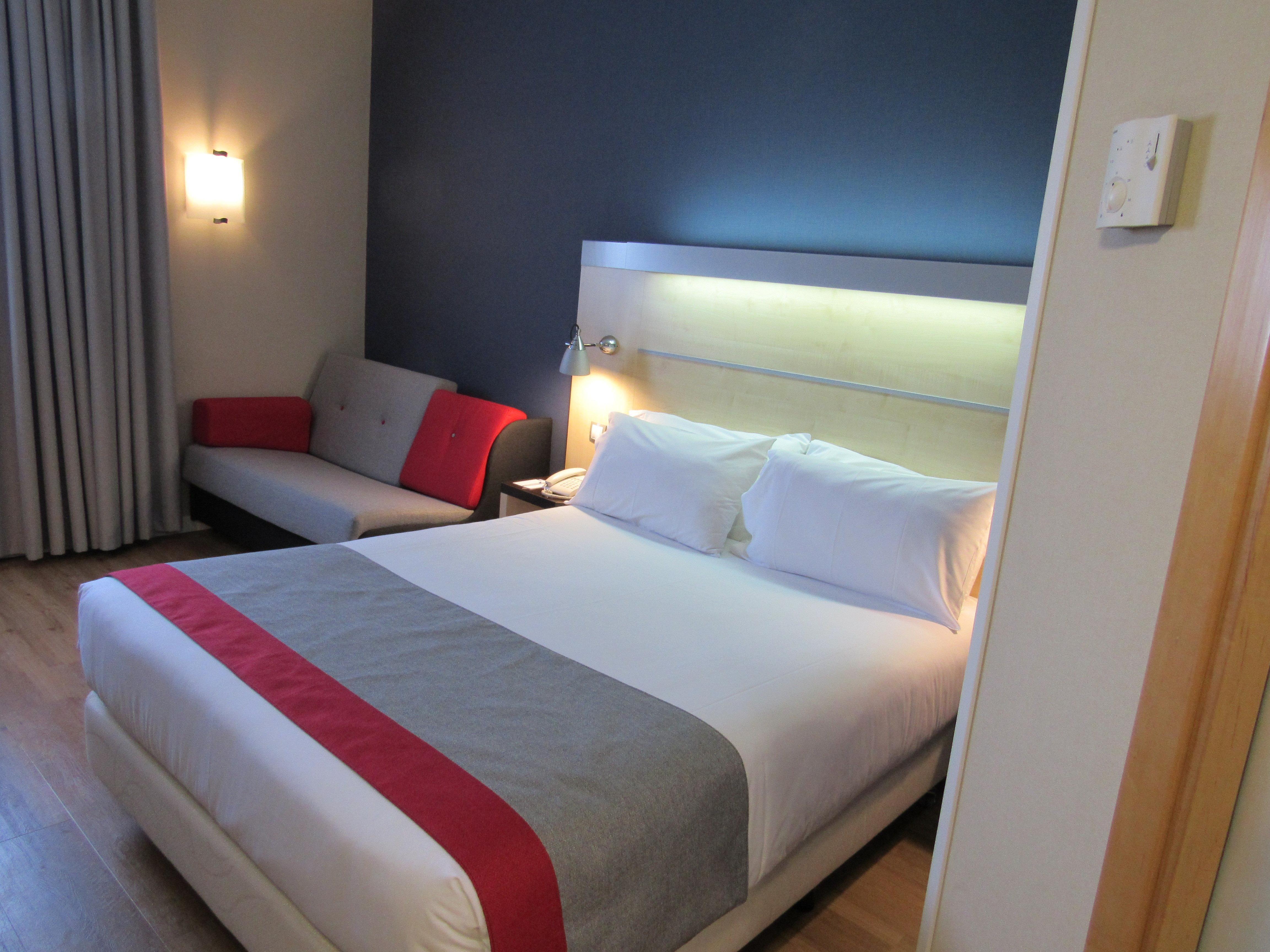 Hotel Holiday Inn Express Madrid-Rivas By Ihg Exterior photo