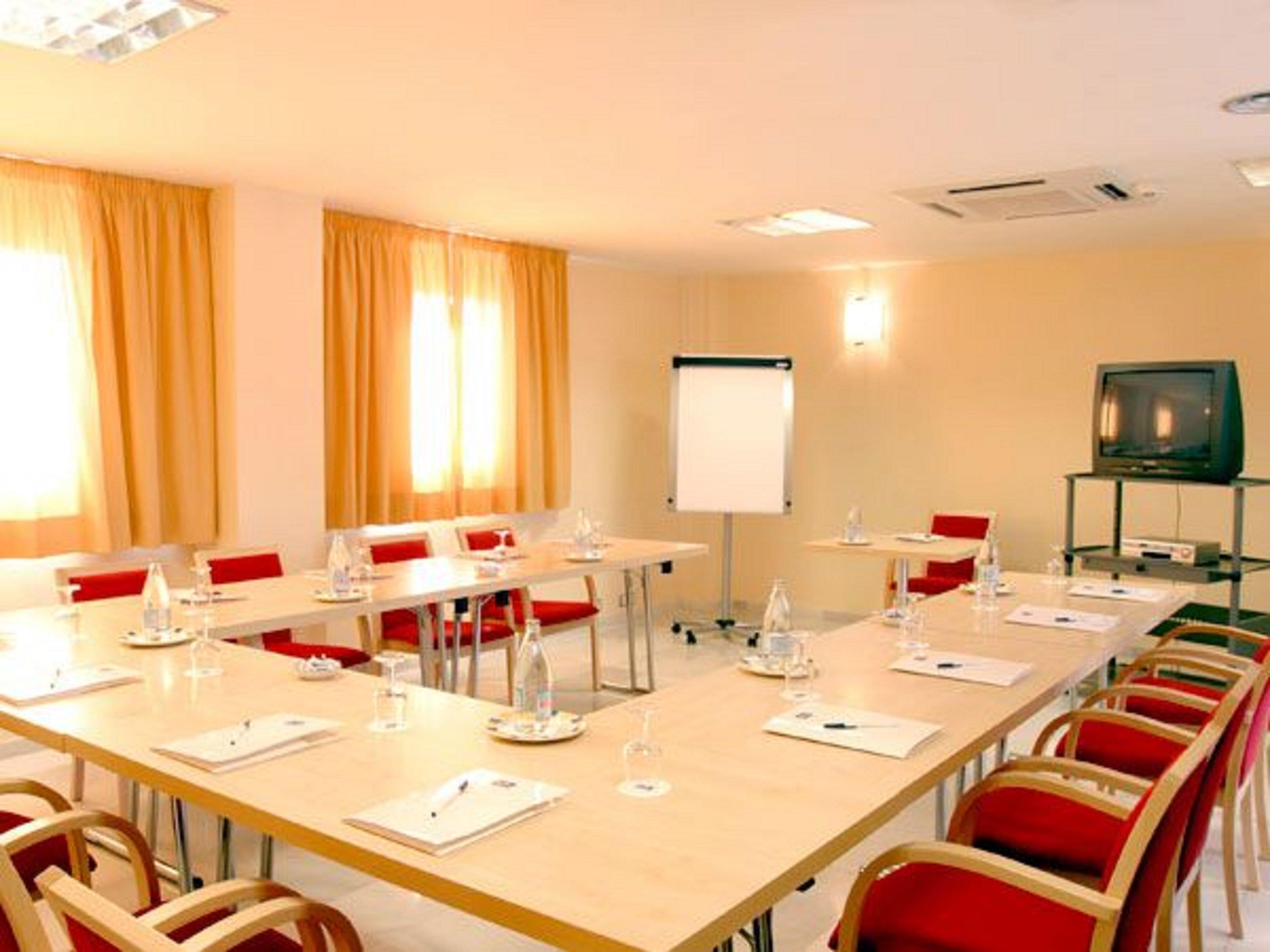 Hotel Holiday Inn Express Madrid-Rivas By Ihg Facilities photo