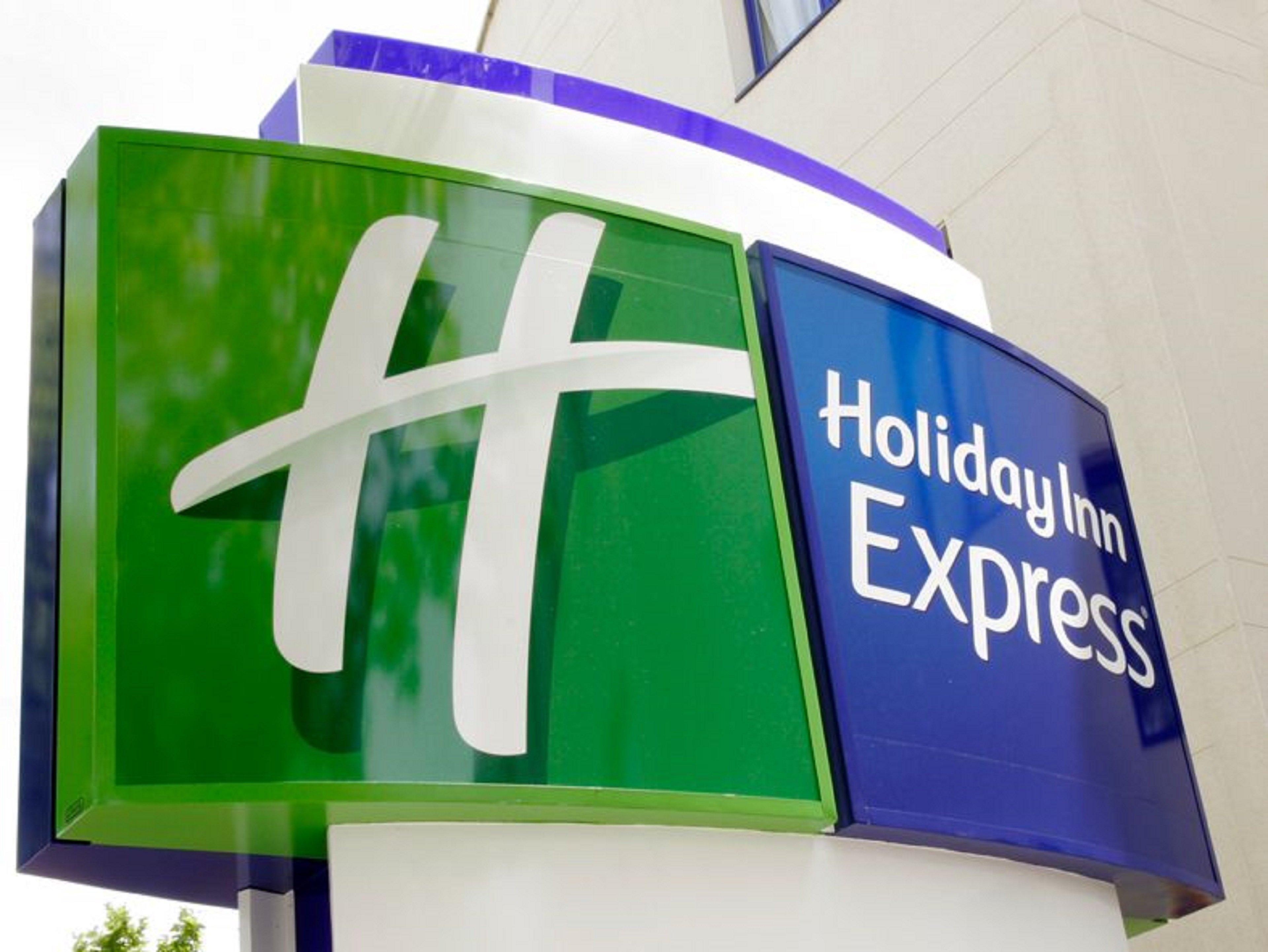 Hotel Holiday Inn Express Madrid-Rivas By Ihg Exterior photo