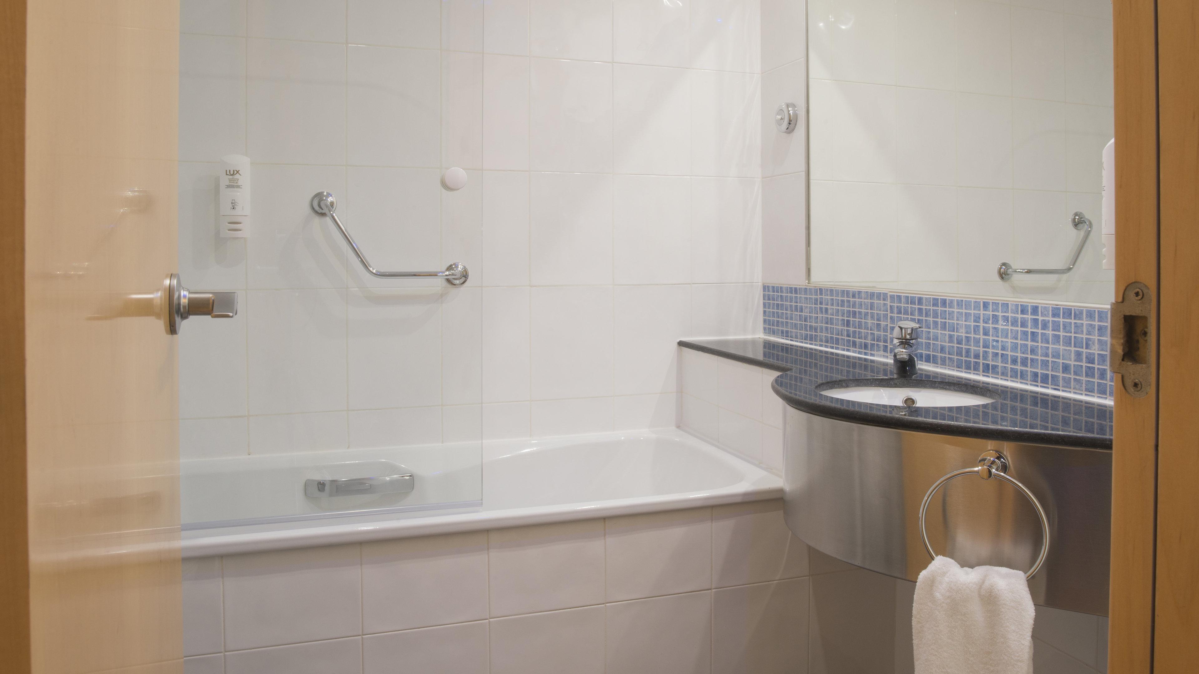 Hotel Holiday Inn Express Madrid-Rivas By Ihg Exterior photo