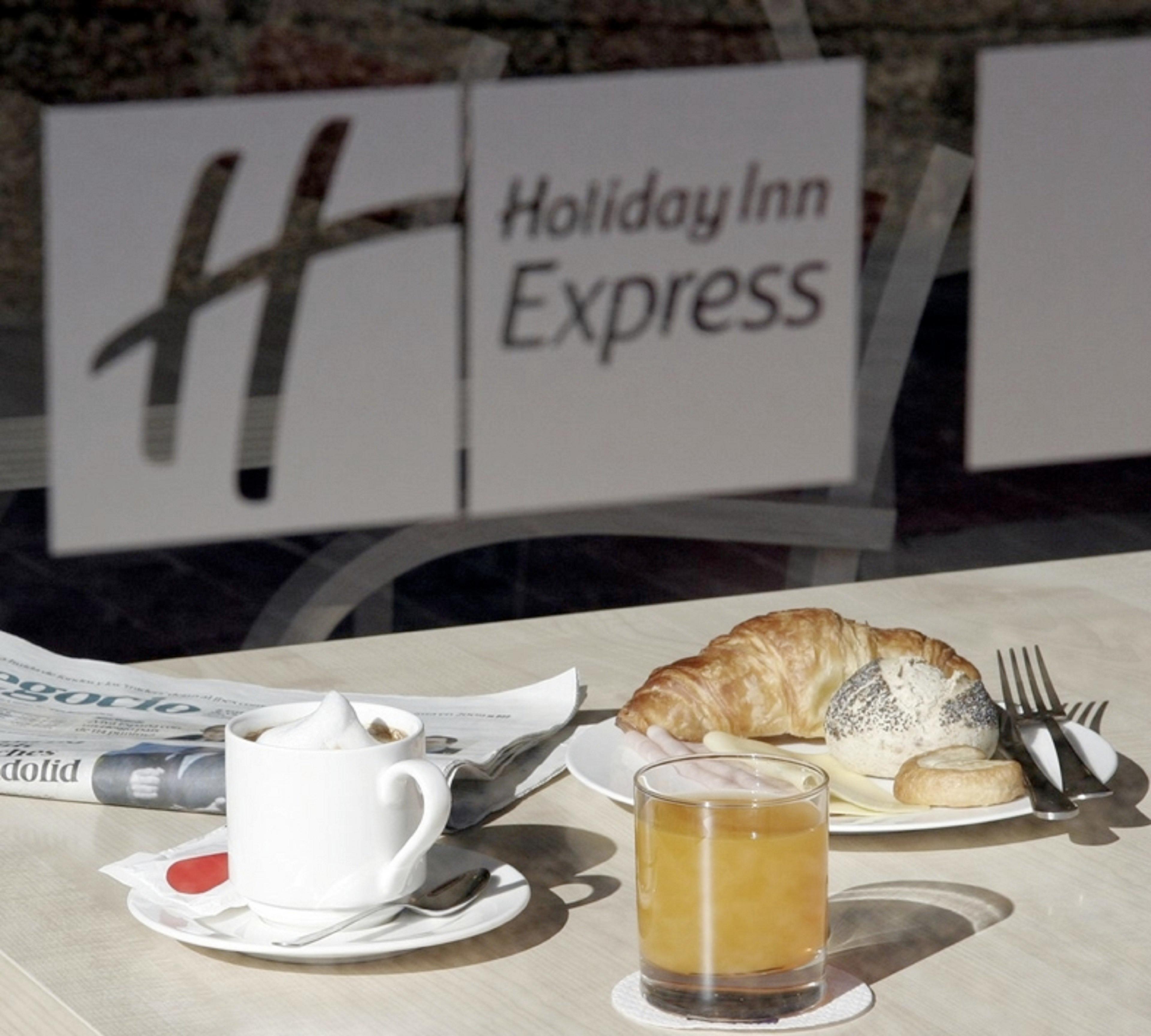 Hotel Holiday Inn Express Madrid-Rivas By Ihg Restaurant photo
