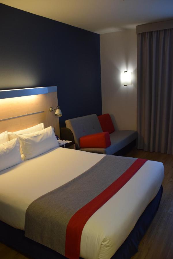 Hotel Holiday Inn Express Madrid-Rivas By Ihg Exterior photo