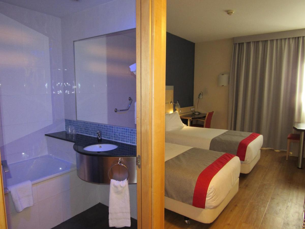 Hotel Holiday Inn Express Madrid-Rivas By Ihg Exterior photo